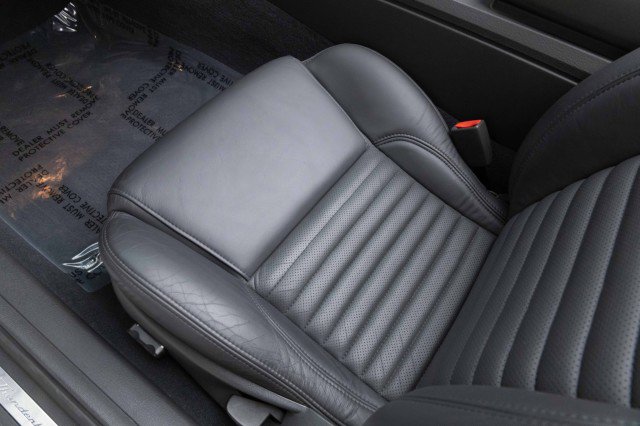 Used 2002 Ford Thunderbird Deluxe image 28