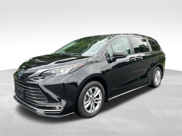 Used 2024 Toyota Sienna XLE w/ XLE Plus Package