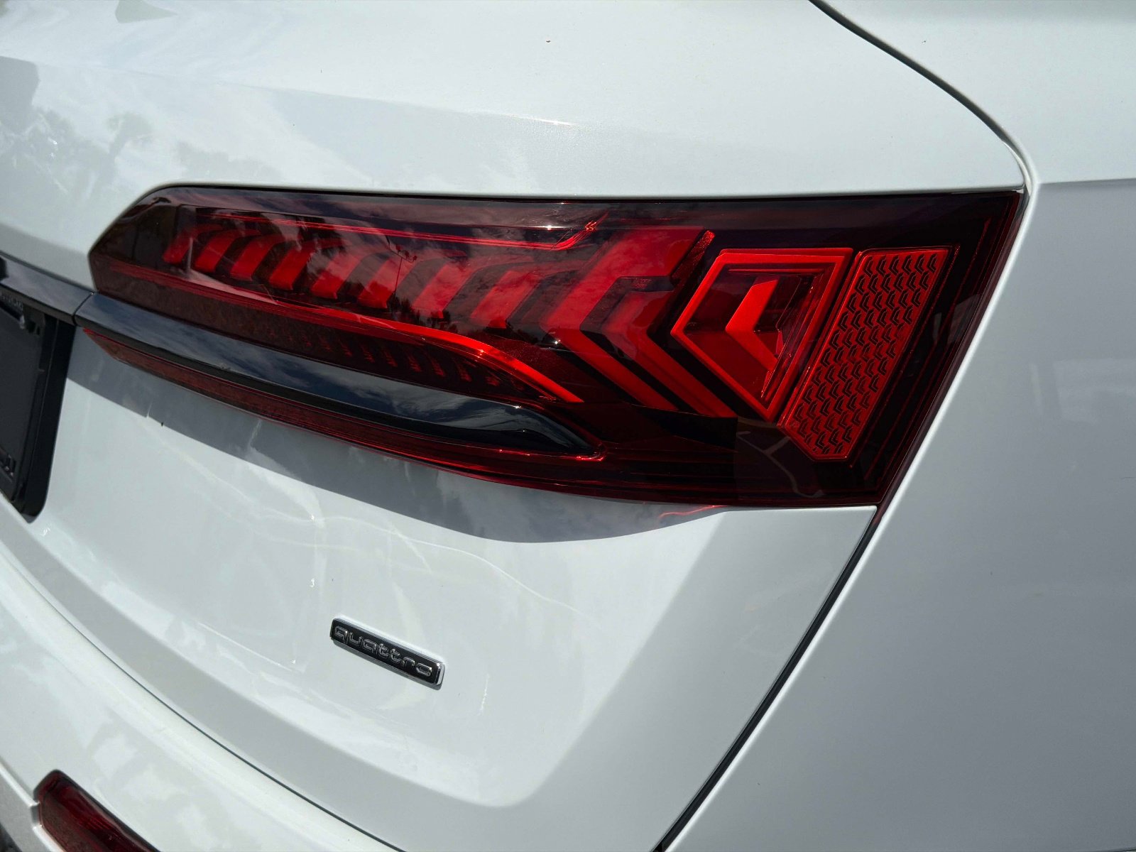 Used 2024 Audi Q7 3.0T Prestige image 15