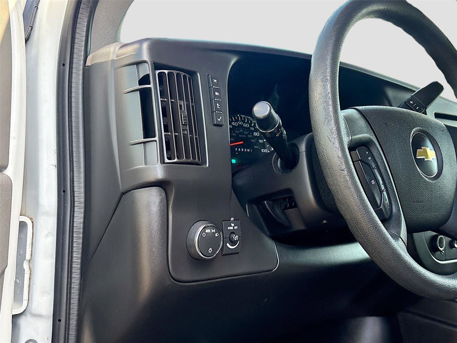 Used 2019 Chevrolet Express 3500 LT w/ LT Preferred Equipment Group RWD image 10
