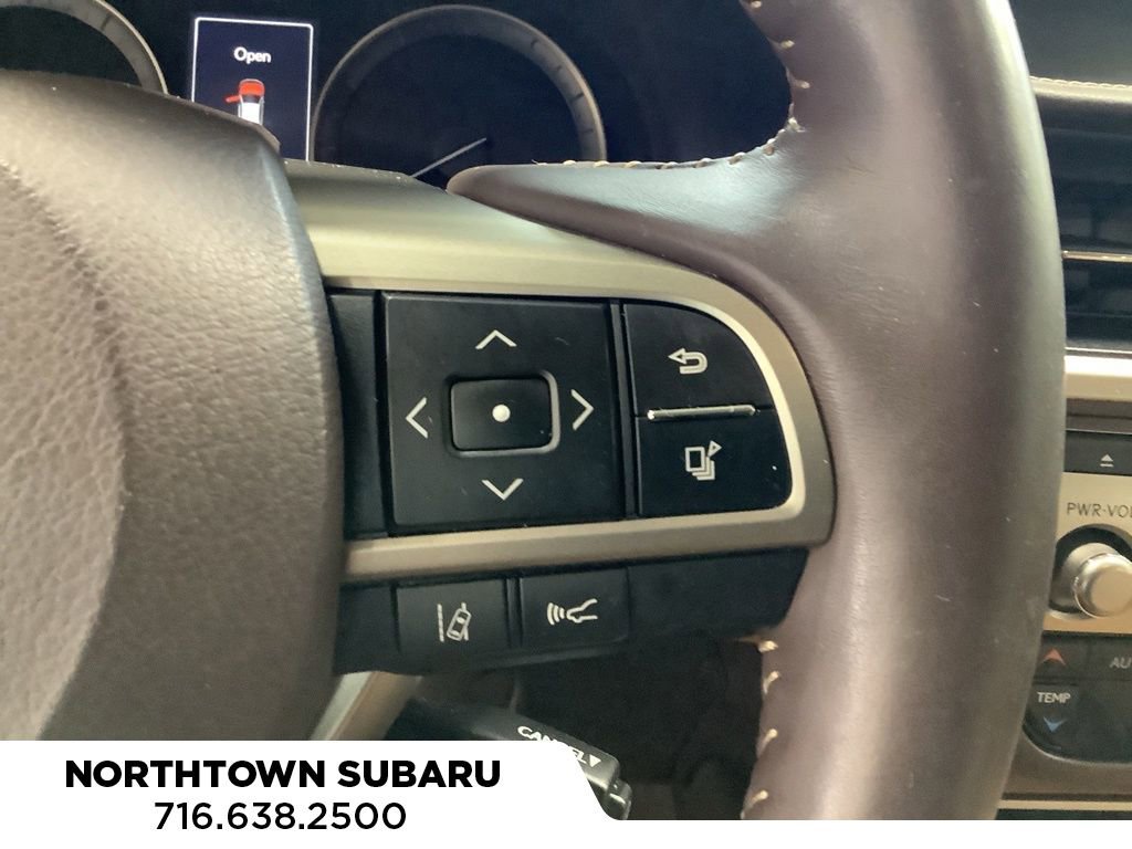 Used 2018 Lexus ES 350 w/ Luxury Package w/Wood Trim image 12