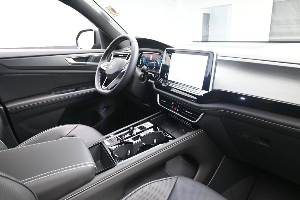 New 2026 Volkswagen Atlas Cross Sport SE FWD image 24