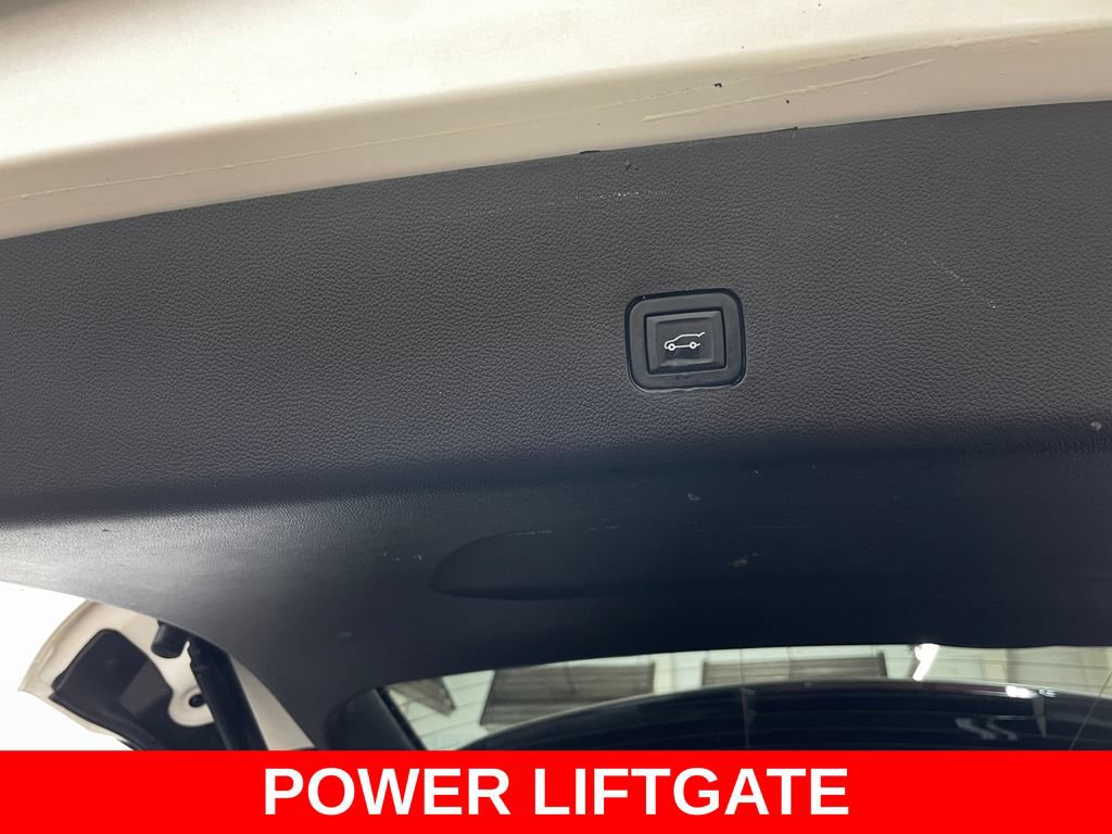 Used 2020 Chevrolet Traverse RS w/ LPO, Floor Liner Package AWD/4WD image 46