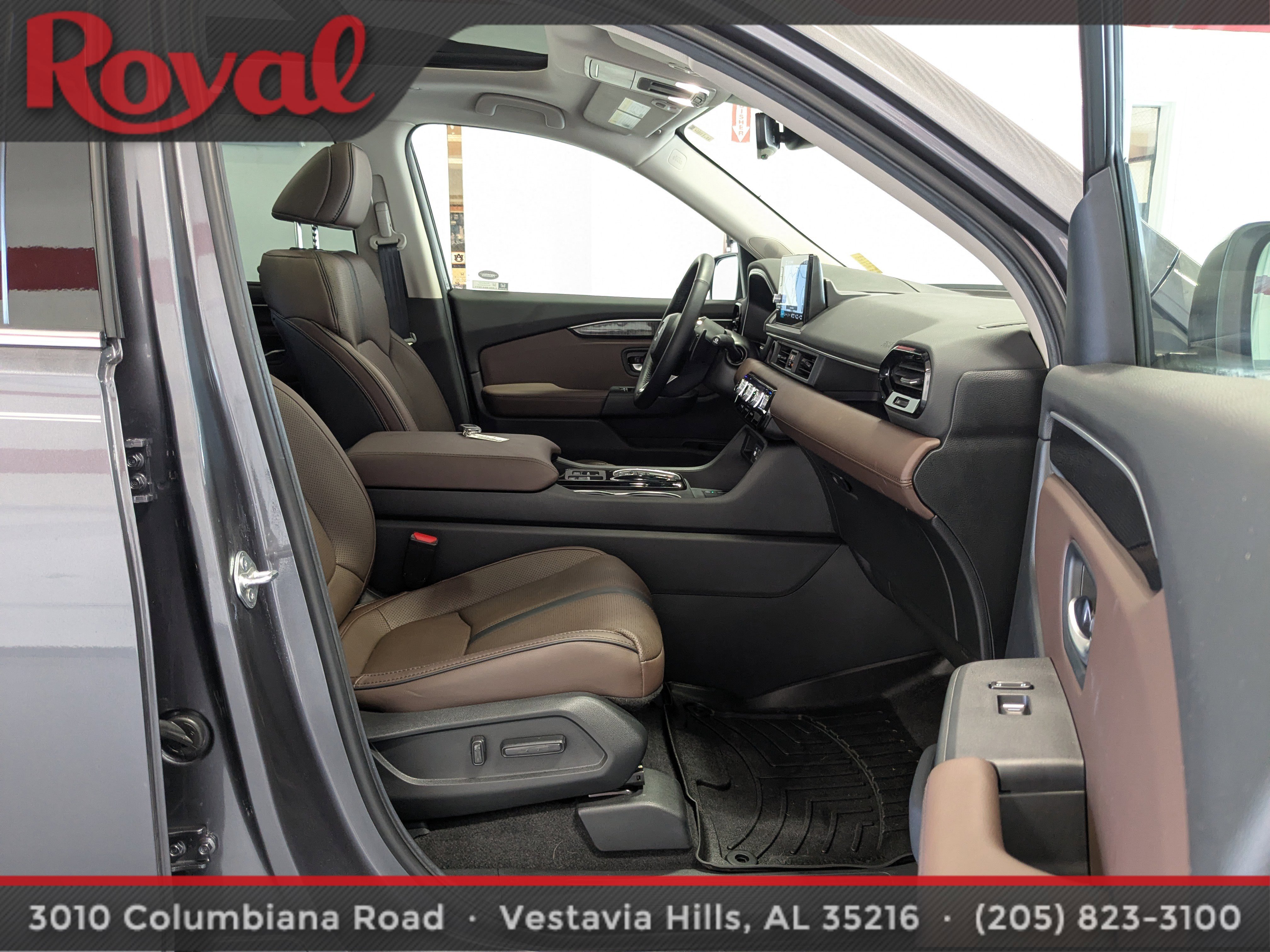 Used 2025 Honda Pilot Elite image 8