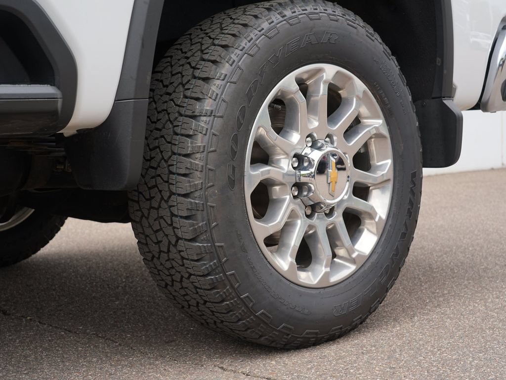 Used 2024 Chevrolet Silverado 3500 LTZ w/ LTZ Plus Package AWD/4WD image 34