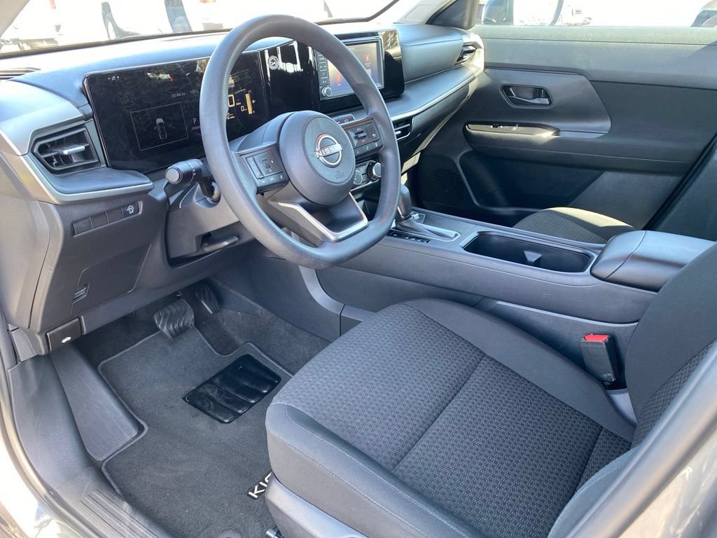 Used 2025 Nissan Kicks S FWD image 19