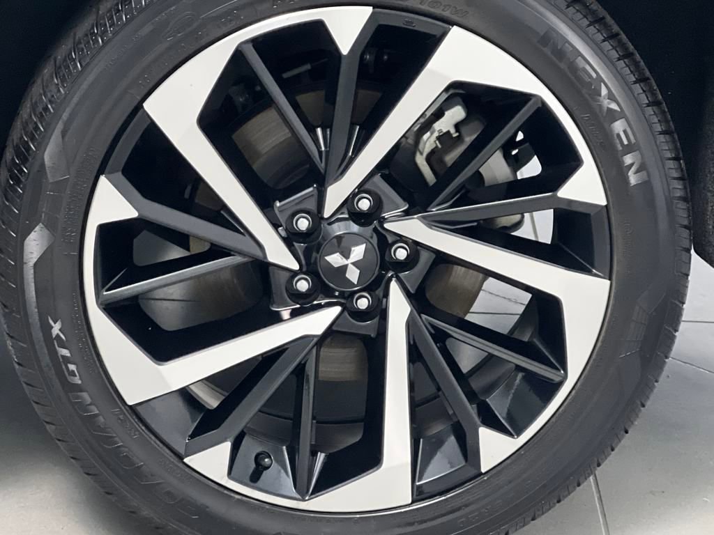 Used 2023 Mitsubishi Outlander SE image 73