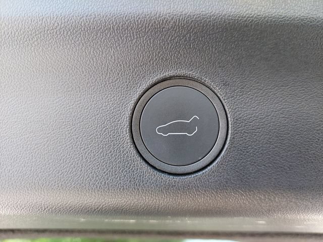 Used 2024 Tesla Model Y Performance AWD/4WD image 10
