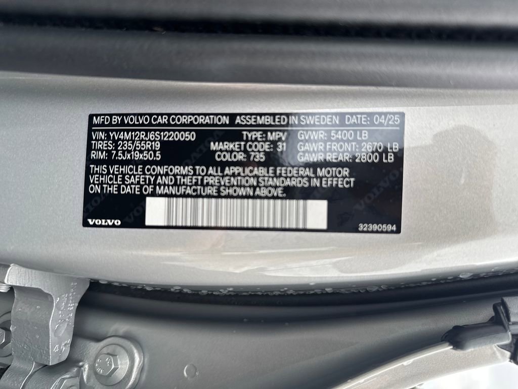 Certified 2025 Volvo XC60 B5 Core w/ Climate Package image 34