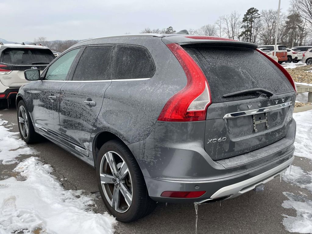 Used 2017 Volvo XC60 T5 Dynamic w/ Preferred Option Package image 3
