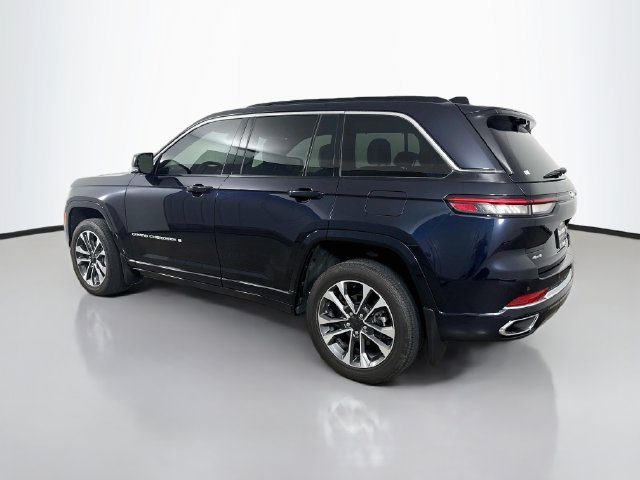 Used 2025 Jeep Grand Cherokee Overland w/ Luxury Tech Group IV AWD/4WD image 5