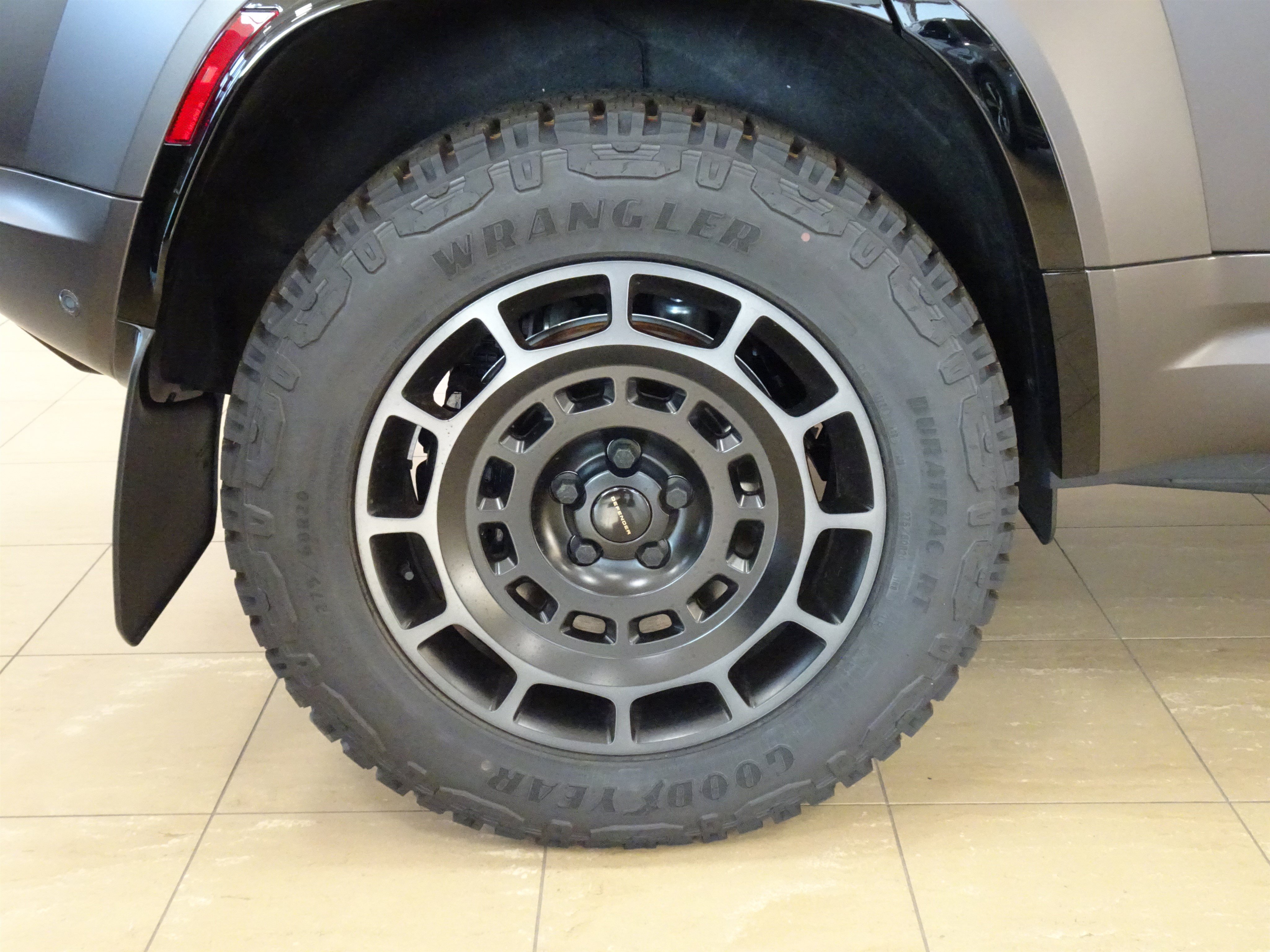 New 2026 Land Rover Defender 110 OCTA AWD/4WD image 25