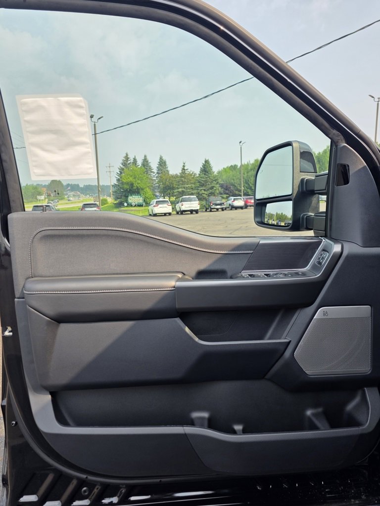 New 2025 Ford F150 Lariat w/ Equipment Group 501A Mid image 10