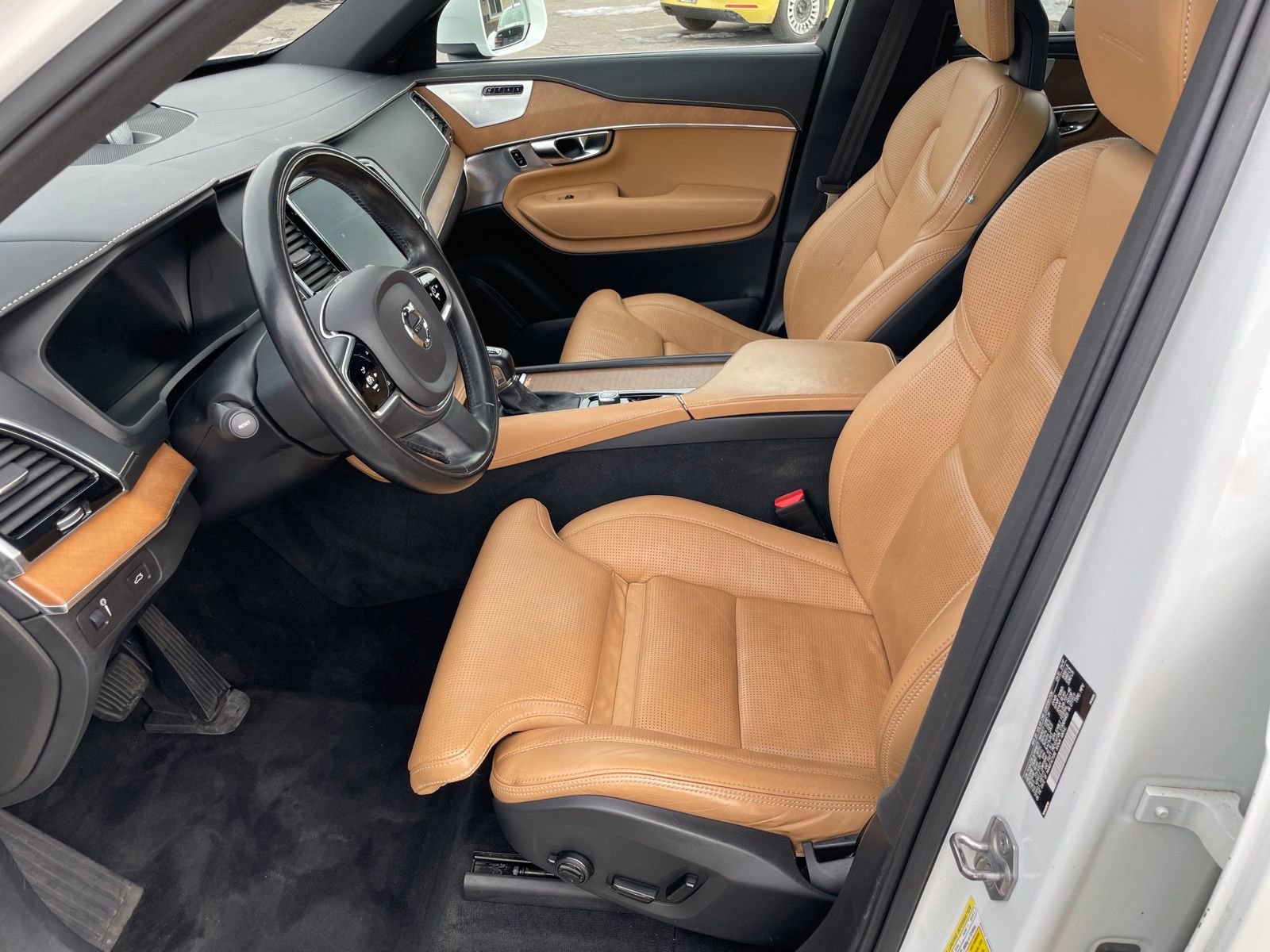 Used 2018 Volvo XC90 T6 Inscription w/ Convenience Package image 9