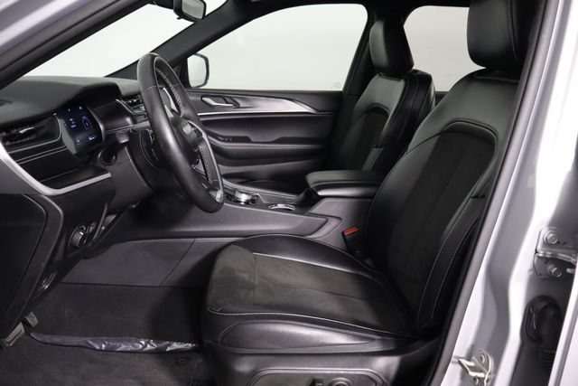 Used 2023 Jeep Grand Cherokee L Laredo AWD/4WD image 14