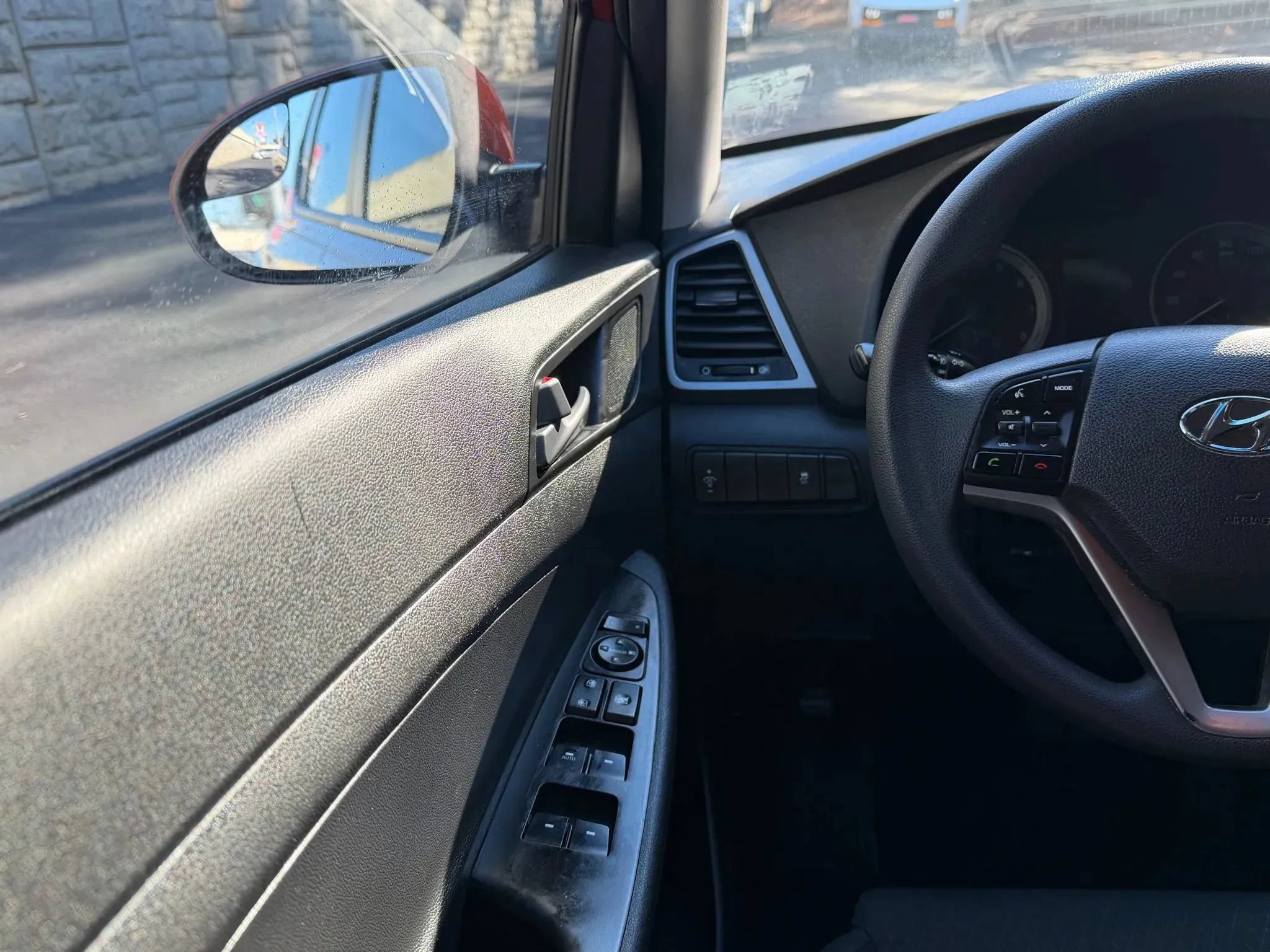 Used 2017 Hyundai Tucson SE FWD image 18