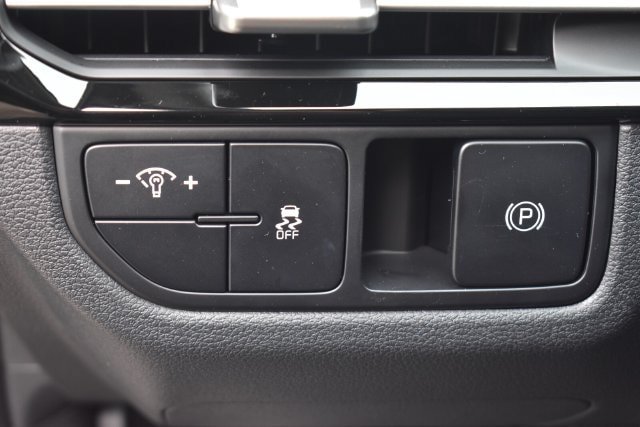 New 2026 Kia Sportage LX w/ LX Convenience Package FWD image 22