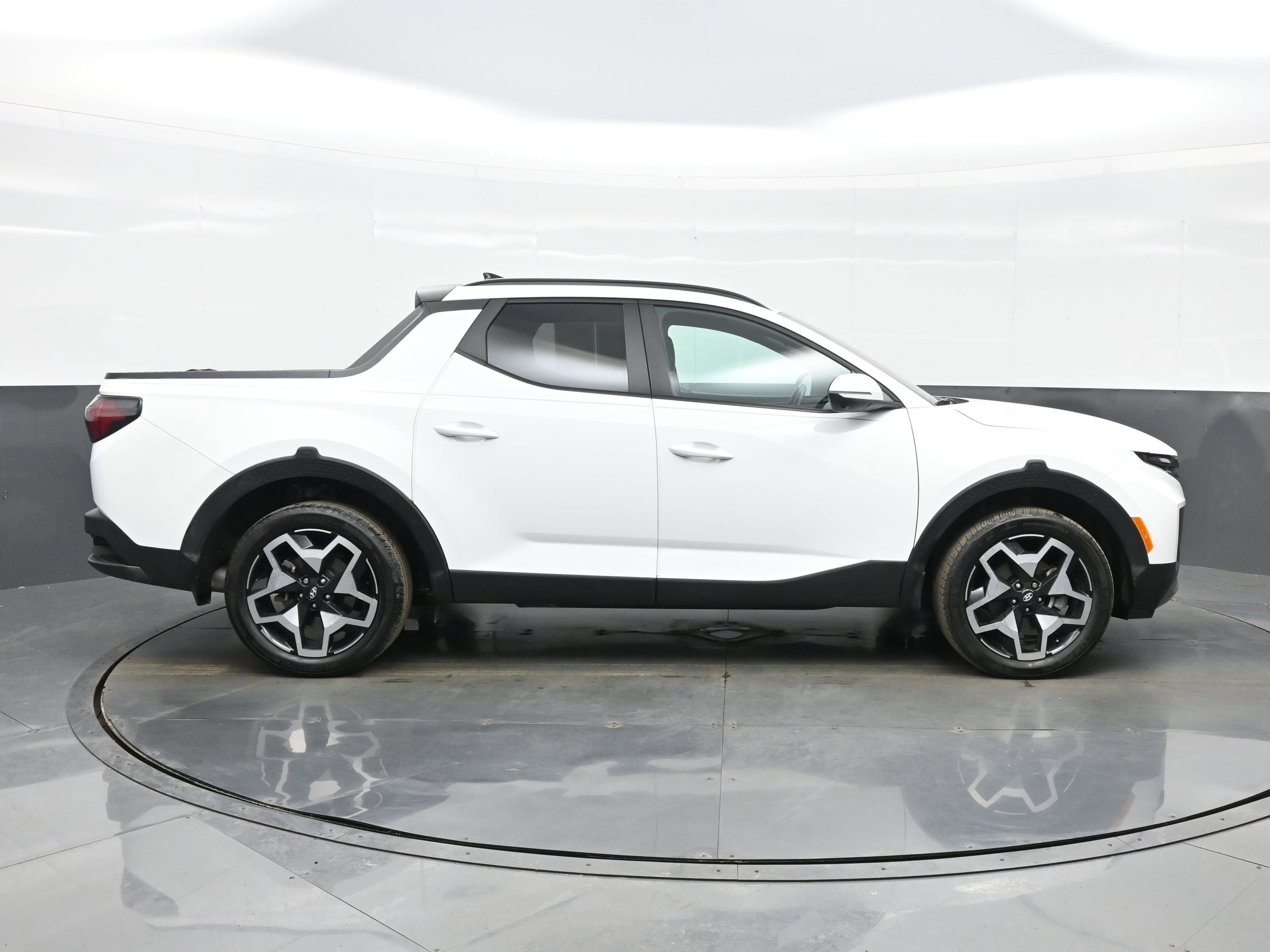 Certified 2023 Hyundai Santa Cruz Limited w/ Winter Package image 7