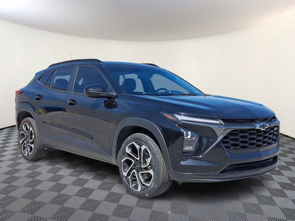Used 2024 Chevrolet Trax RS image 1