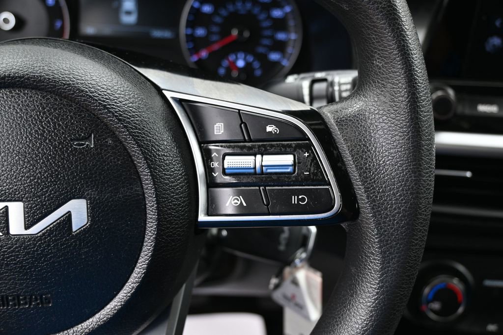Used 2024 Kia Forte LXS FWD image 19