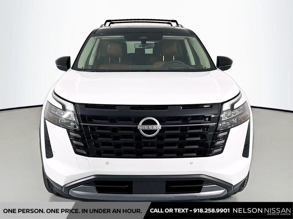 New 2026 Nissan Pathfinder Platinum image 2