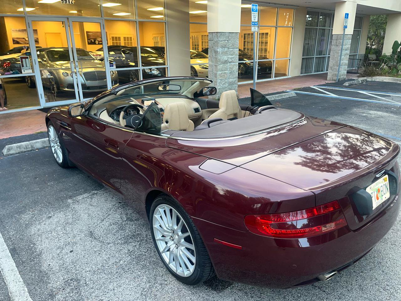 Used 2007 Aston Martin DB9 Volante RWD image 9