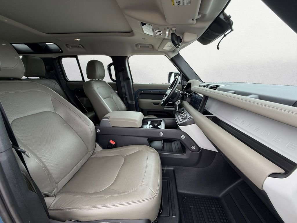 Used 2023 Land Rover Defender 110 S image 10