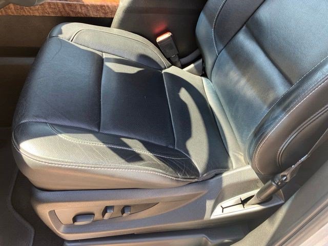 Used 2018 Chevrolet Tahoe Premier AWD/4WD image 11