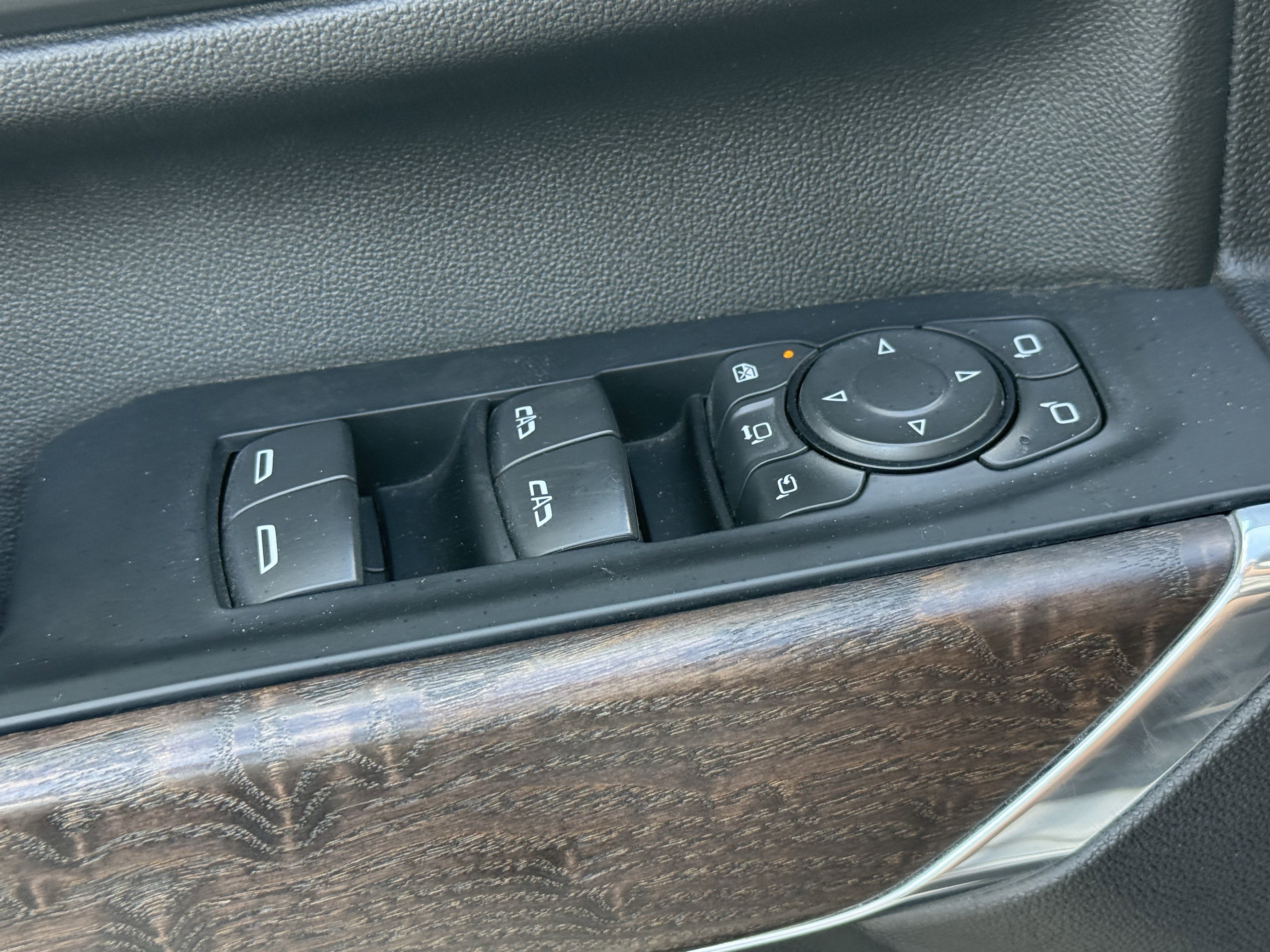 Used 2023 GMC Sierra 2500 Denali w/ Denali Ultimate Package image 25