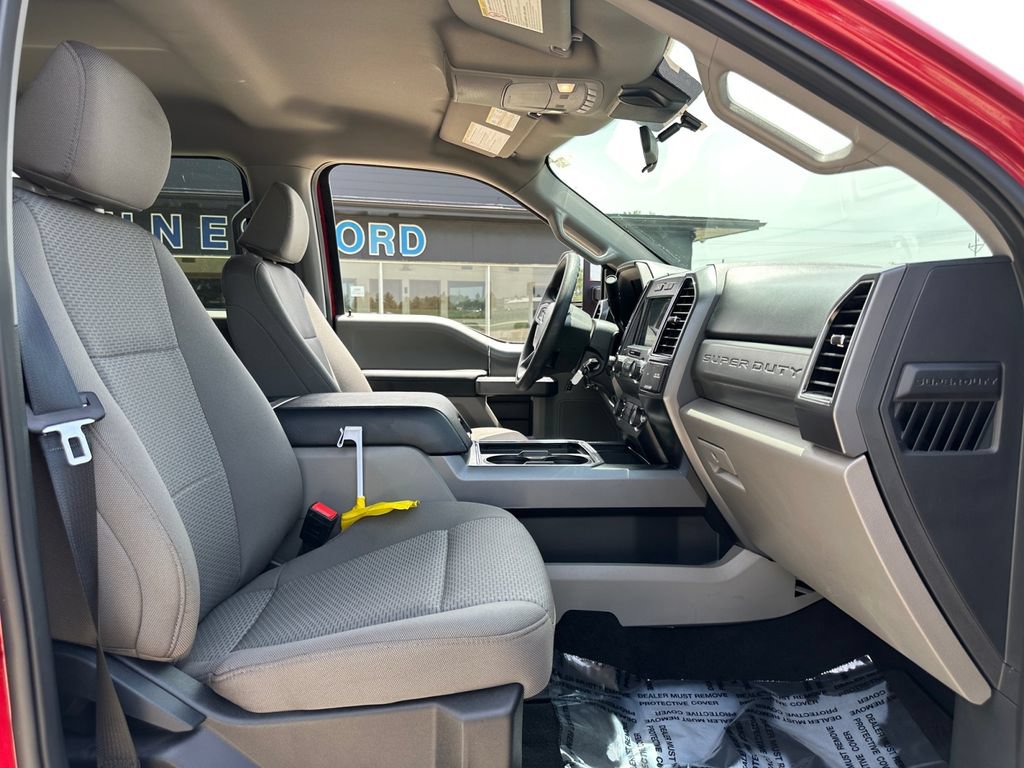 Used 2022 Ford F250 XLT w/ XLT Premium Package AWD/4WD image 38