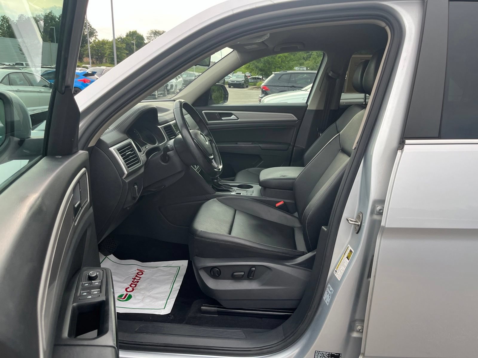 Used 2018 Volkswagen Atlas SE FWD image 24