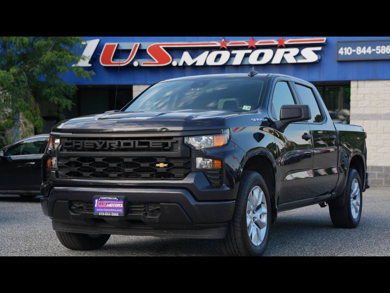 Used 2022 Chevrolet Silverado 1500 Custom AWD/4WD image 1