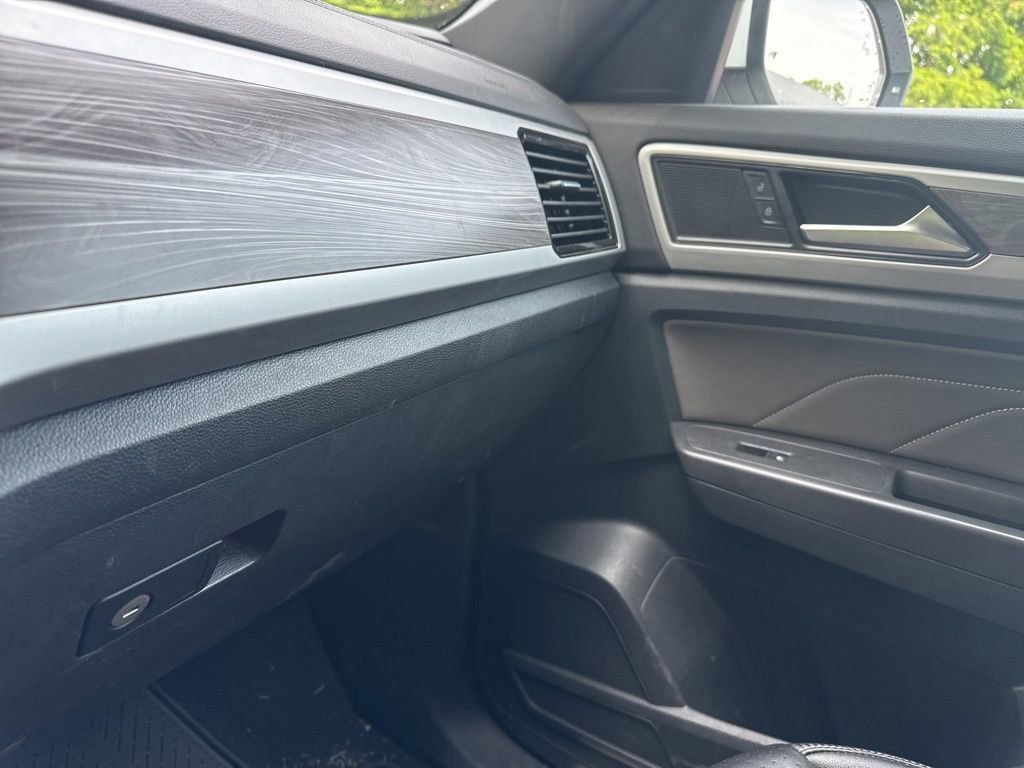 Used 2022 Volkswagen Atlas Cross Sport SE image 29