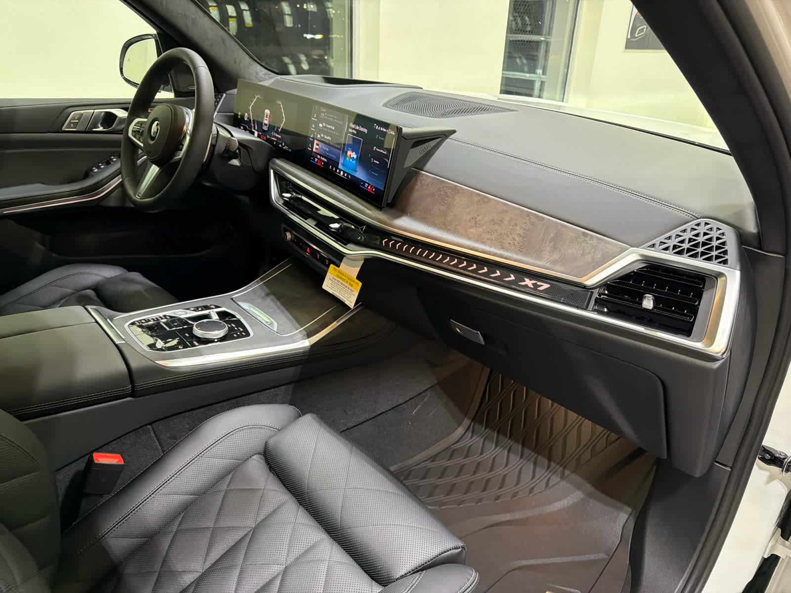 New 2026 BMW X7 xDrive40i w/ M Sport Package image 14