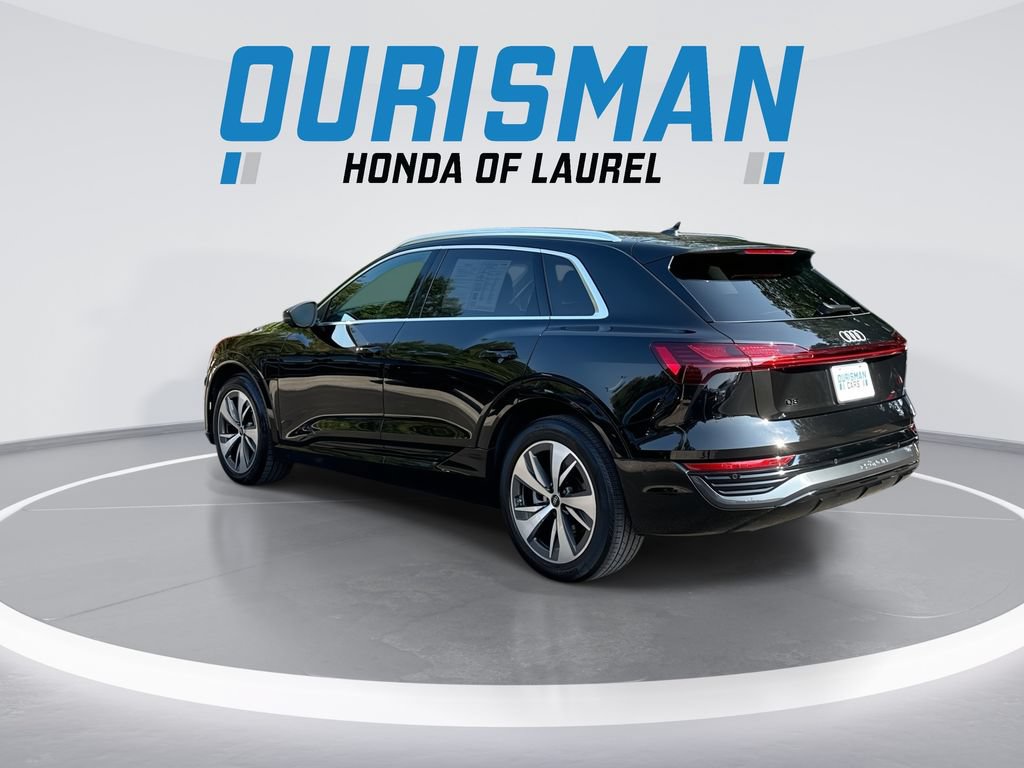 Used 2024 Audi Q8 e-tron Premium Plus AWD/4WD image 6