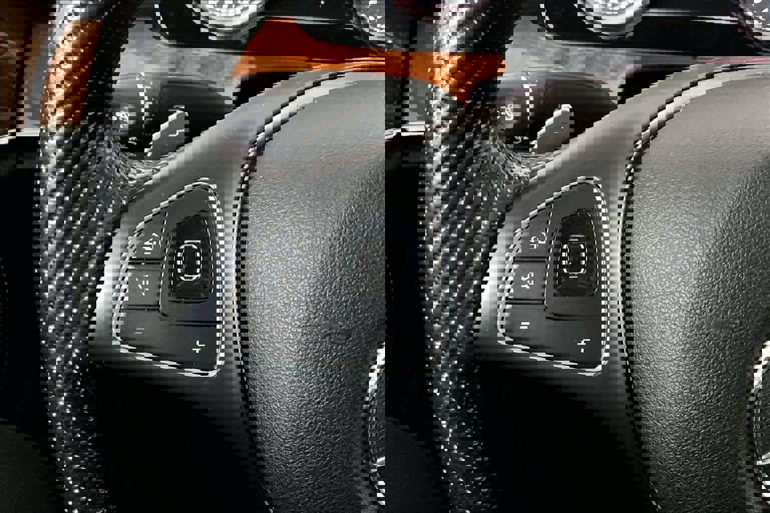 Used 2018 Mercedes-Benz E 300 4MATIC image 24