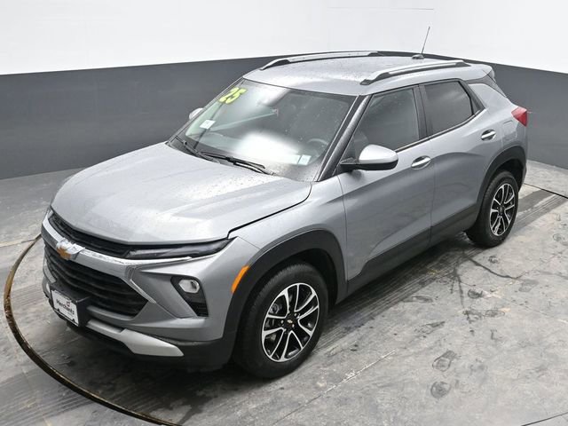 Used 2025 Chevrolet TrailBlazer LT w/ Driver Confidence Package image 27