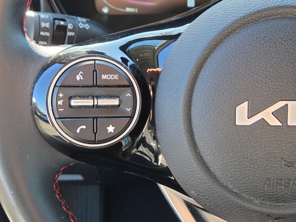 Used 2023 Kia Soul GT-Line w/ GT-Line Technology Package FWD image 25