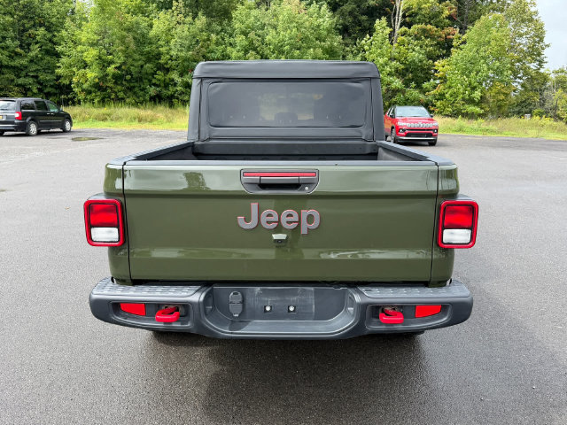 Used 2023 Jeep Gladiator Rubicon AWD/4WD image 4