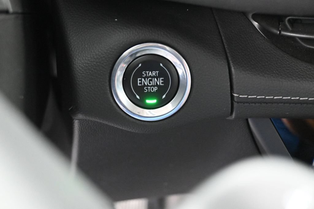 Used 2023 Buick Envision Preferred FWD image 40