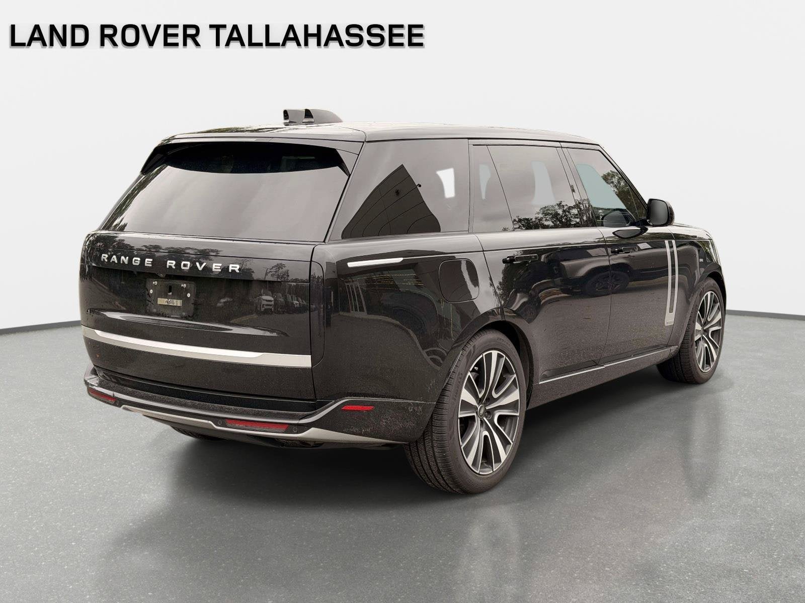 Used 2024 Land Rover Range Rover Long Wheelbase Autobiography AWD/4WD image 5