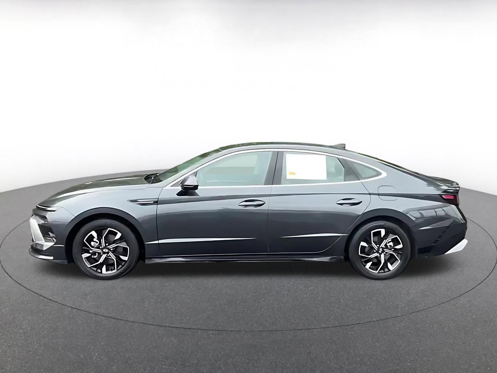 Used 2025 Hyundai Sonata SEL FWD image 18