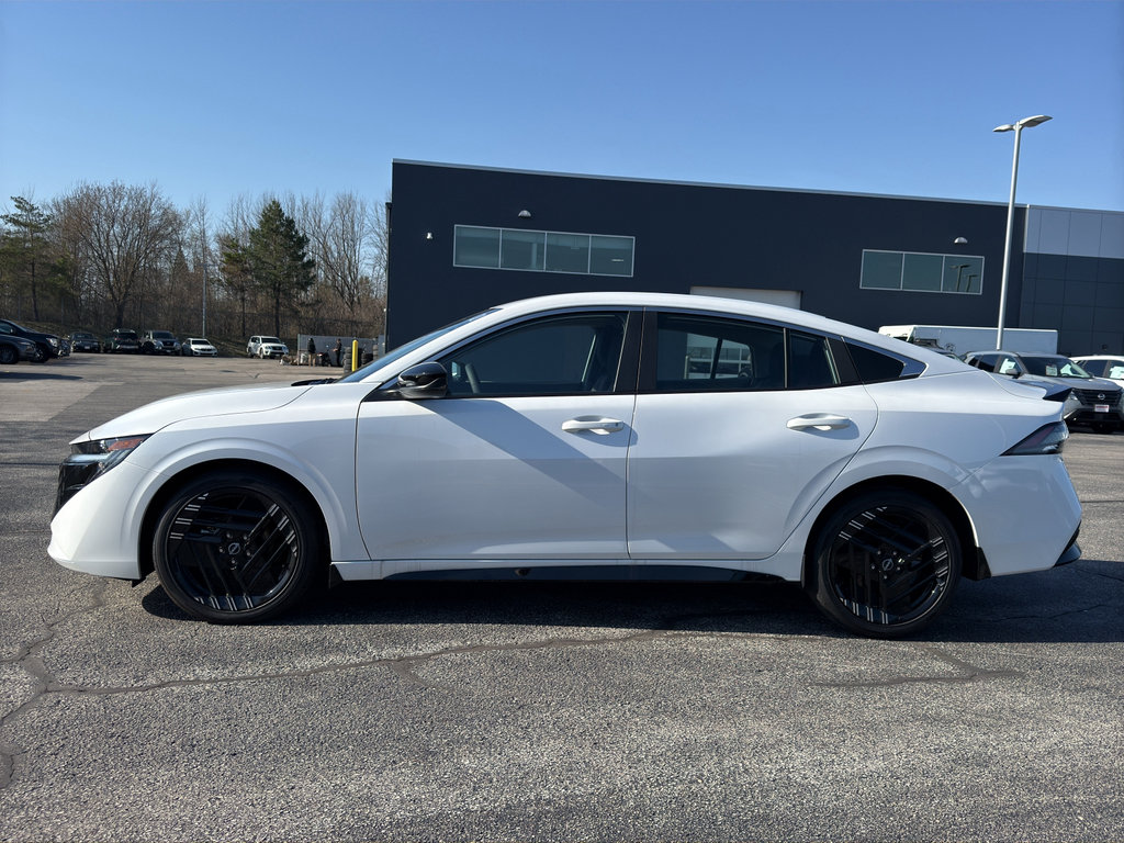 New 2026 Nissan Sentra SR w/ Floor Mat Package FWD image 6