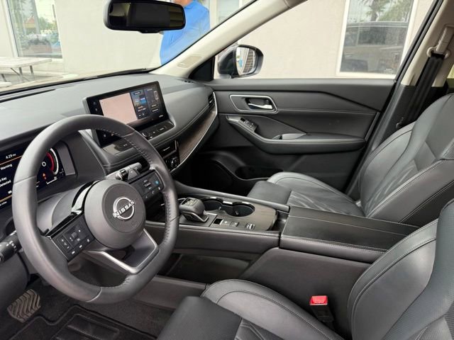 Certified 2024 Nissan Rogue Platinum FWD image 18