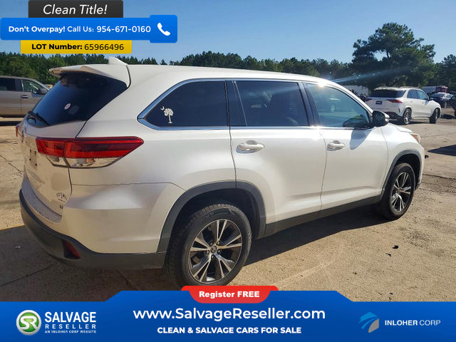 Used 2019 Toyota Highlander Plus FWD image 4