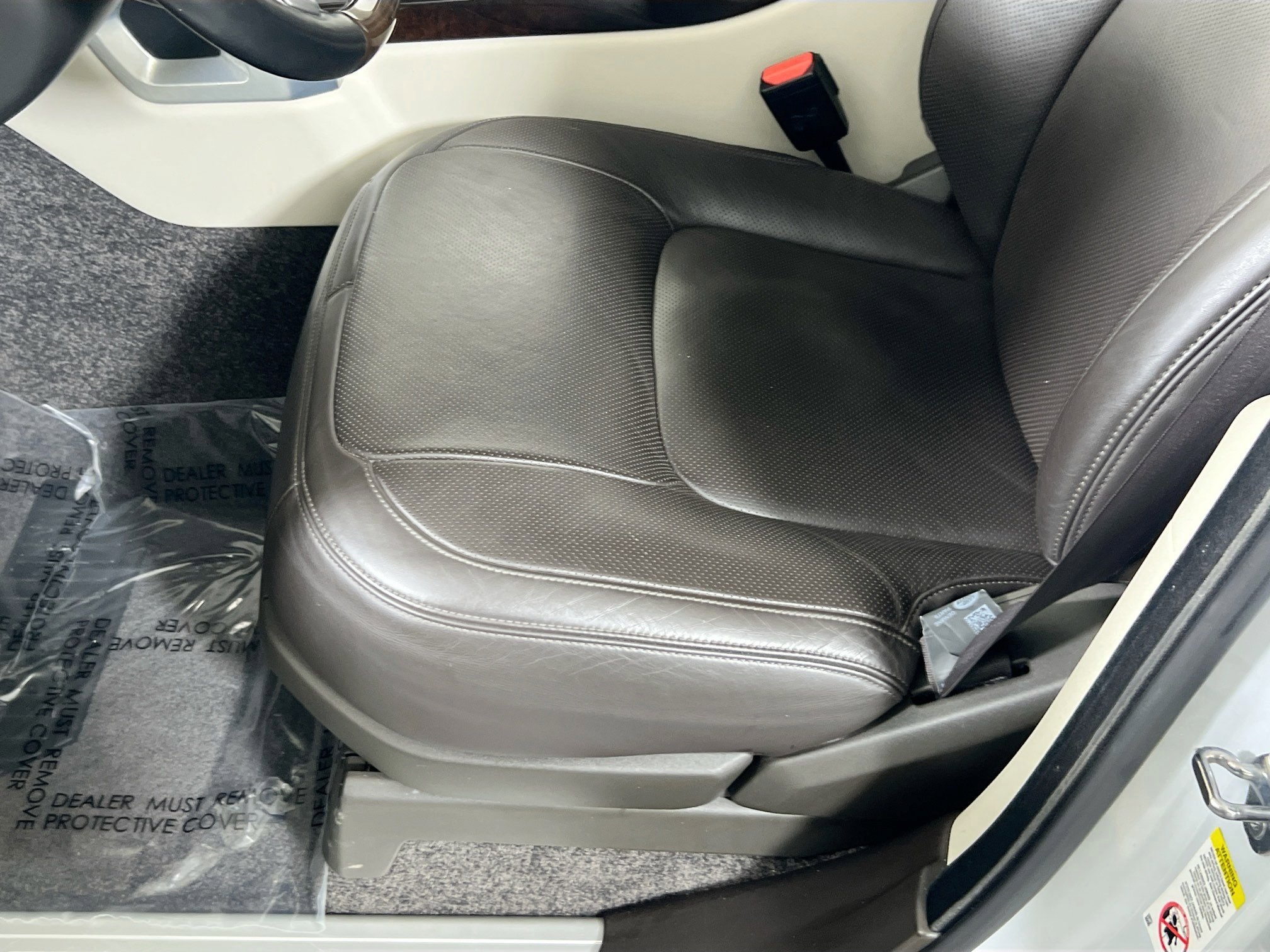 Used 2020 Land Rover Range Rover HSE image 18