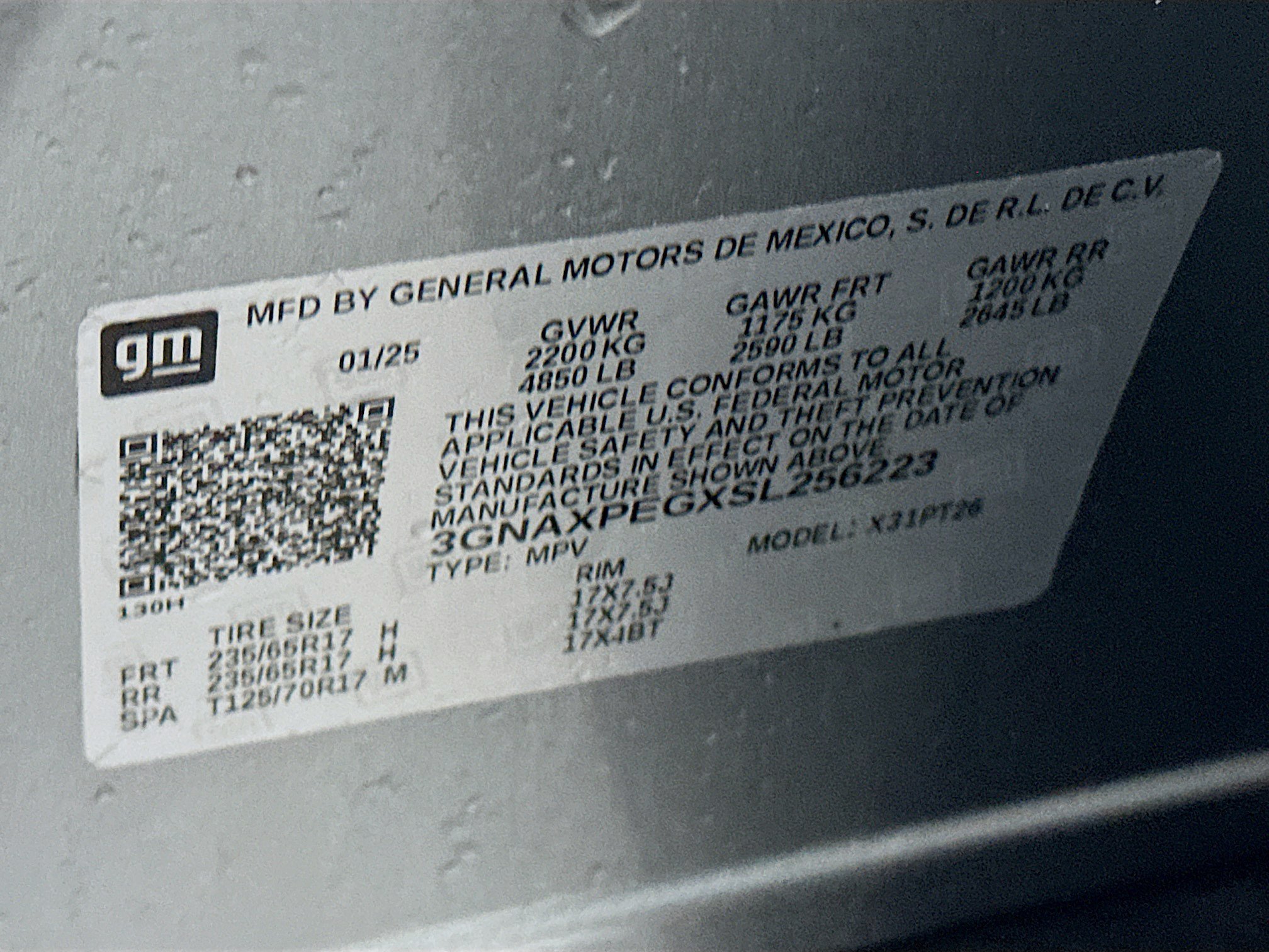 Used 2025 Chevrolet Equinox LT AWD/4WD image 12
