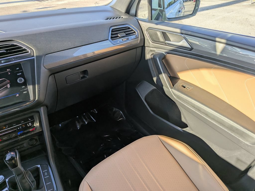 Used 2023 Volkswagen Tiguan SE FWD image 14