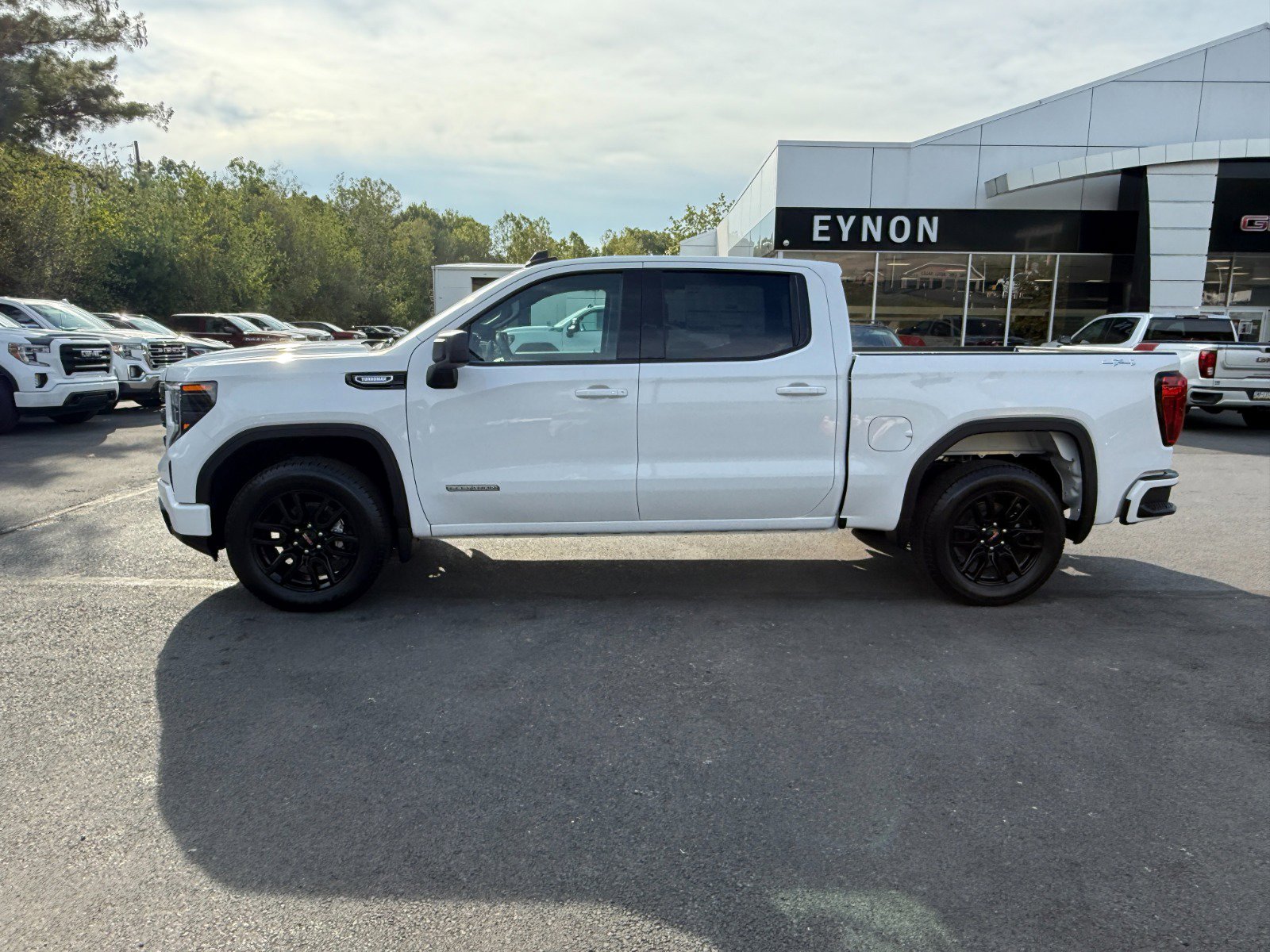 New 2026 GMC Sierra 1500 Elevation image 2