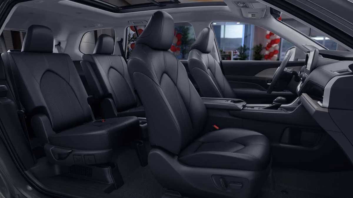 New 2026 Toyota Grand Highlander AWD Hybrid image 24